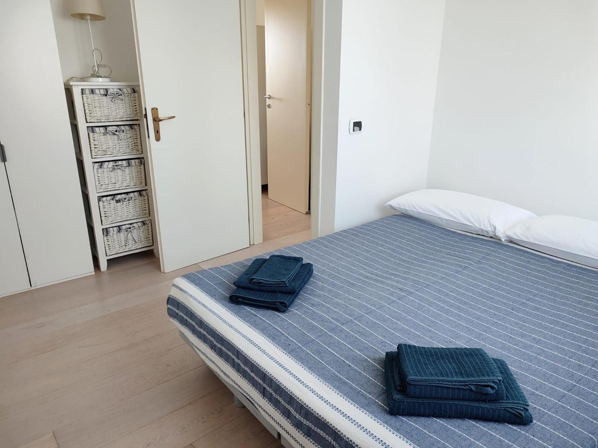Grazioso Appartamento Vicino Al Mare San Cataldo  Luaran gambar